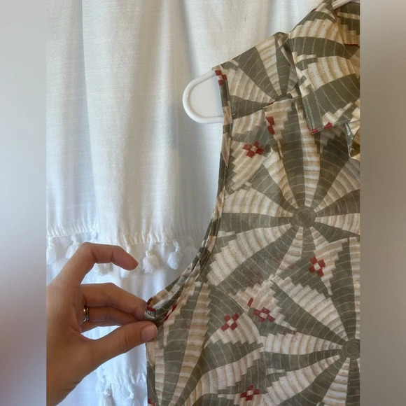 Canyon river blues sheer sleeveless blouse size M - Picture 4 of 7